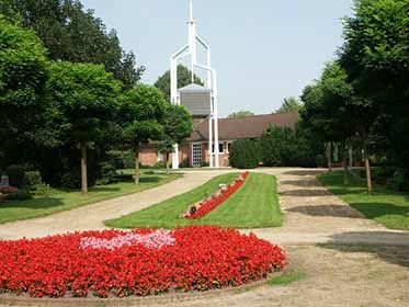 Name:  Prauster Glocke - Glockenturm Kiel Ostfriedhof.jpg
Hits: 757
Gre:  39.5 KB