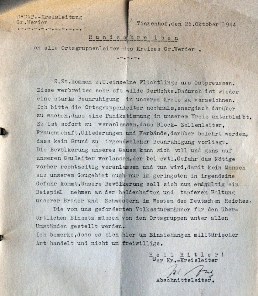 Name:  160926 SA606559 Tiegenhof ostpr Fluechtlinge 26-10-1944.jpg
Hits: 1496
Gre:  372.9 KB