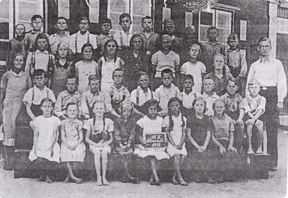 Name:  Mierau - Volksschule 1936 - 1.-8. Schuljahr.jpg
Hits: 1610
Gre:  486.0 KB