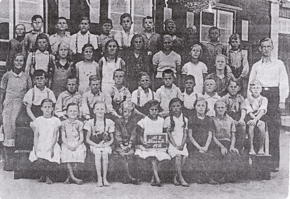 Name:  Mierau - Volksschule 1936 - 1.-8. Schuljahr.jpg
Hits: 2559
Gre:  486.0 KB
