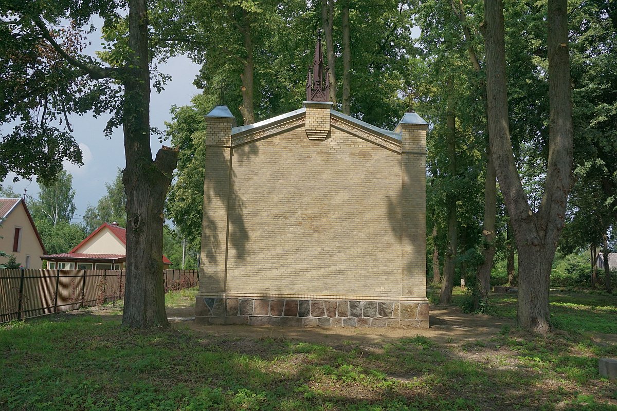 Name:  190610 SA616432 Fuerstenwerder ev Friedhofskapelle Rueckansicht.jpg
Hits: 1411
Gre:  409.3 KB