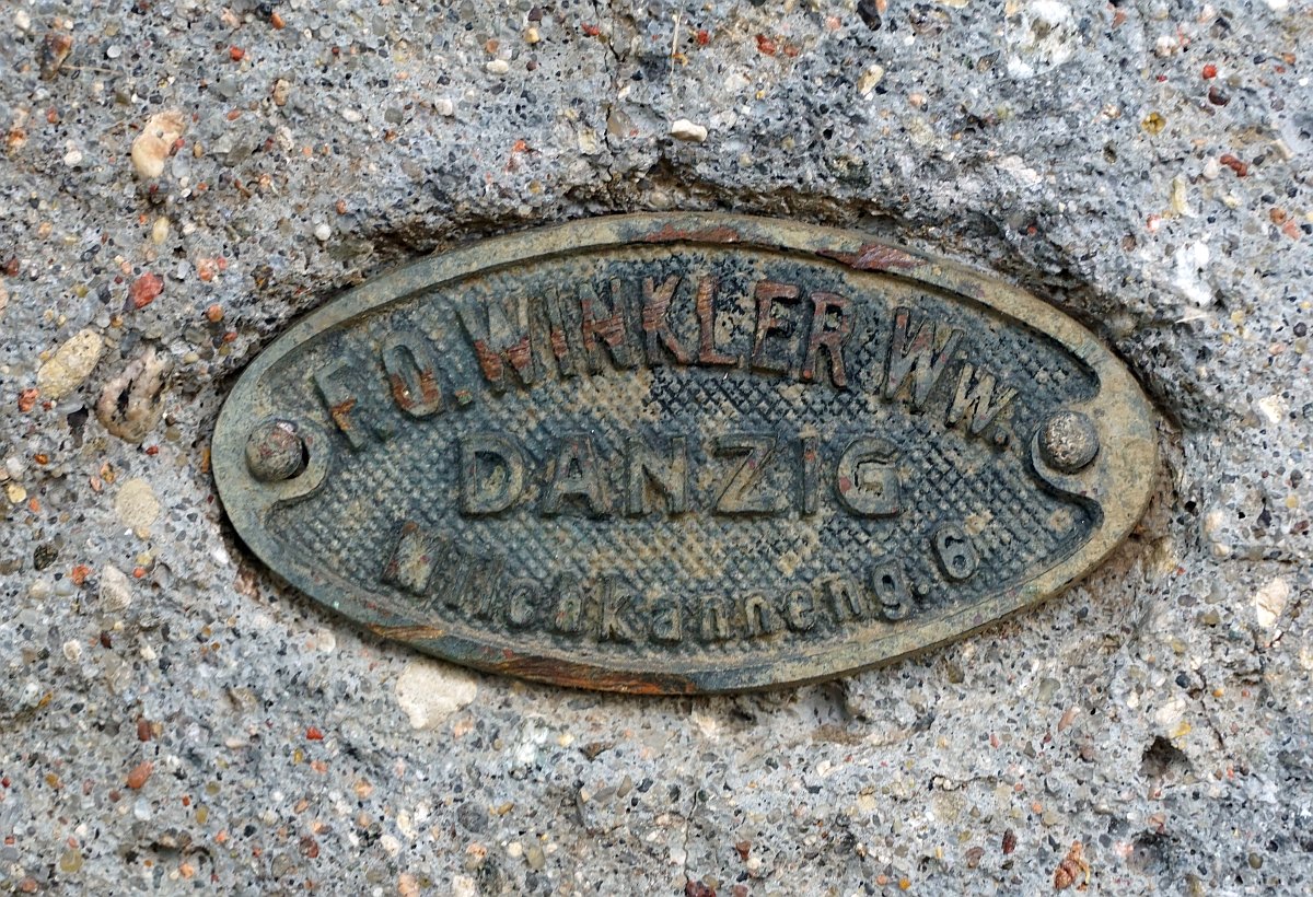 Name:  190610 SA616411 Fuerstenwerder ev Friedhof Grabstein Steinmetzbetrieb Winkler Danzig.jpg
Hits: 1642
Gre:  372.5 KB