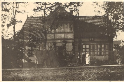 Name:  Dammstrasse 10 1918 v.jpg
Hits: 684
Gre:  67.6 KB