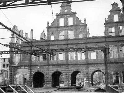 Name:  1945-05_Gruenes_Tor.jpg
Hits: 1955
Gre:  23.0 KB