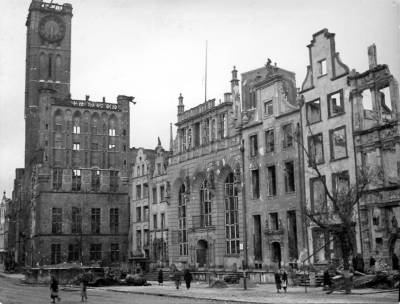 Name:  1945-02_Langer_Markt.jpg
Hits: 1584
Gre:  21.8 KB