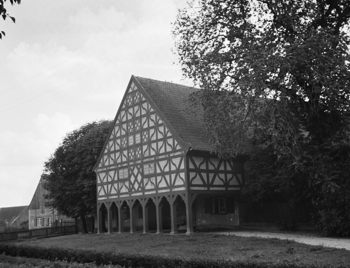 Name:  Herzberg - Vorlaubenhaus.jpg
Hits: 2506
Gre:  349.7 KB