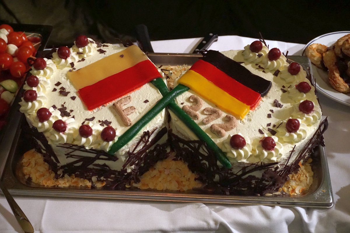 Name:  161021 SA606989 Neufahrwasser deutsch-polnische Torte.jpg
Hits: 906
Gre:  211.4 KB