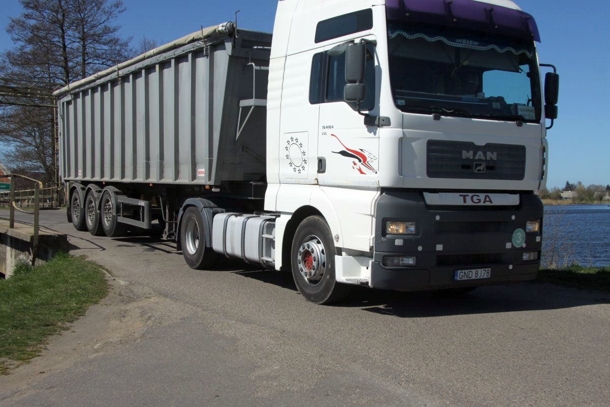 Name:  20150421 C29668 Tiegenort Hebebruecke LKW.jpg
Hits: 424
Gre:  189.8 KB