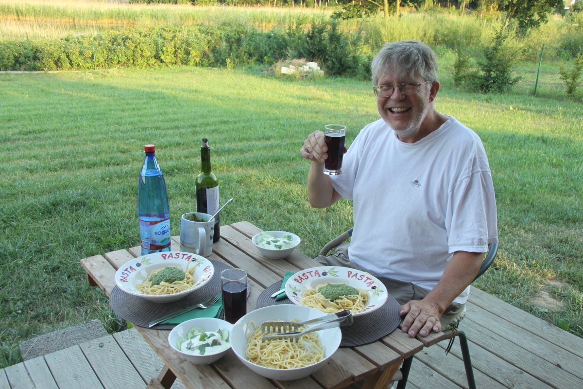 Name:  20140802 C26250 Prinzlaff Abendessen.jpg
Hits: 934
Gre:  273.5 KB