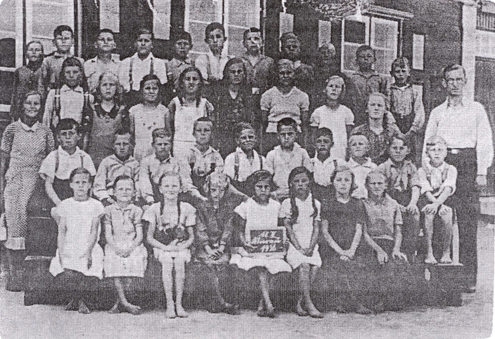 Name:  Mierau - Volksschule 1936 - 1.-8. Schuljahr.jpg
Hits: 1532
Gre:  486.0 KB