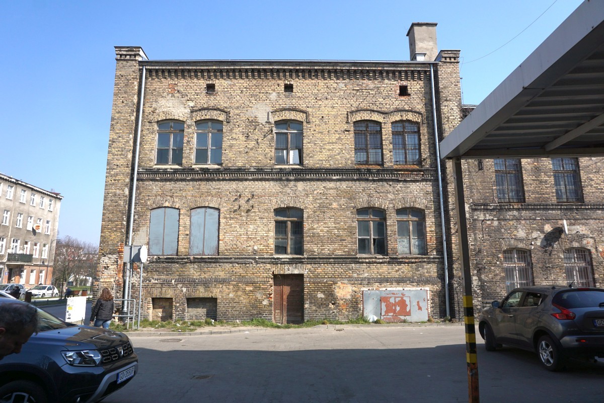 Name:  200328 SA619039 Danzig Weidengasse Gewehrfabrik.jpg
Hits: 1699
Gre:  352.1 KB