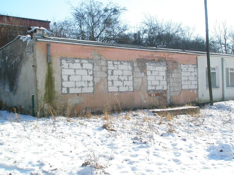 Name:  MatzkauVordereBarackenEinfahrtVonStrasse222DurchIndustriegelaende.jpg
Hits: 3200
Gre:  108.2 KB