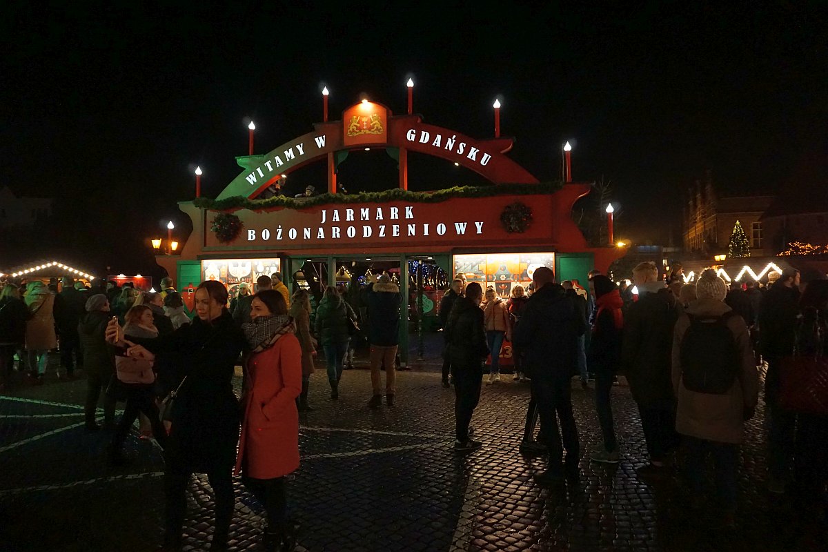 Name:  191221 SA618682 Danzig Weihnachtsmarkt - Kohlenmarkt.jpg
Hits: 670
Gre:  202.0 KB