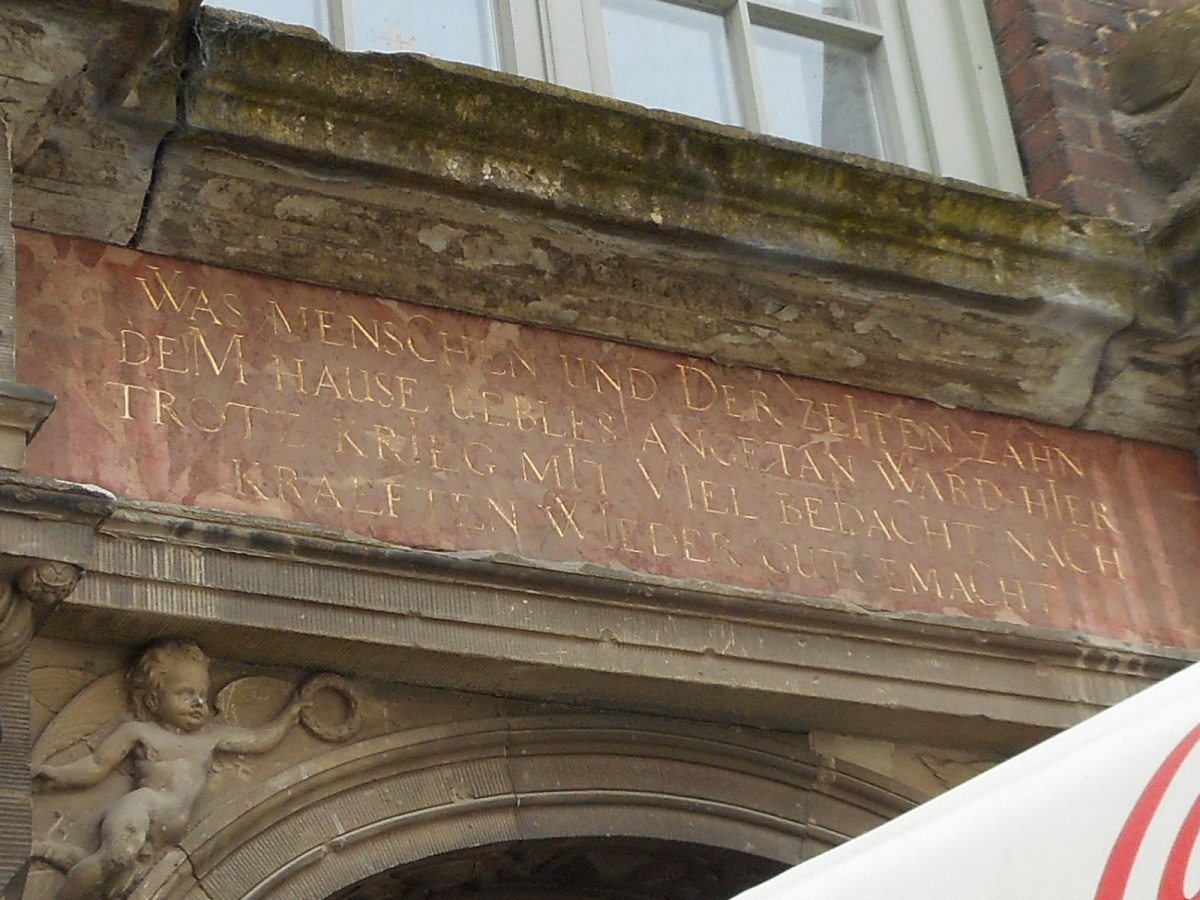 Name:  Inschrift Haus in Danzig.jpg
Hits: 325
Gre:  358.8 KB
